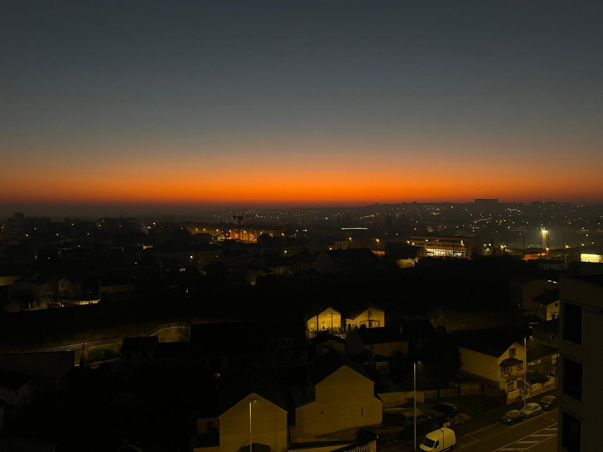 Chambre Artistique En Colocation Entre Disneyland Et Paris Neuilly-sur-Marne Exterior foto
